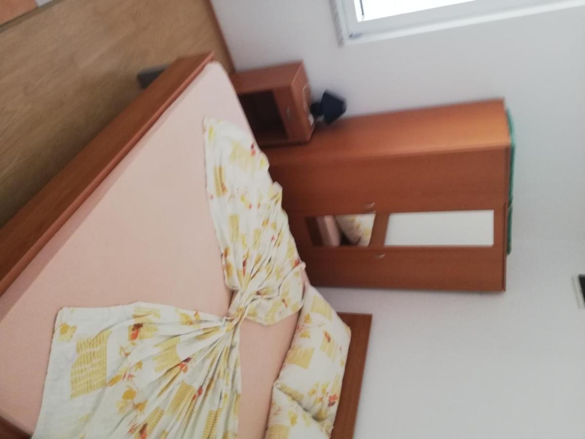 Kovacic Apartment Vir Luaran gambar